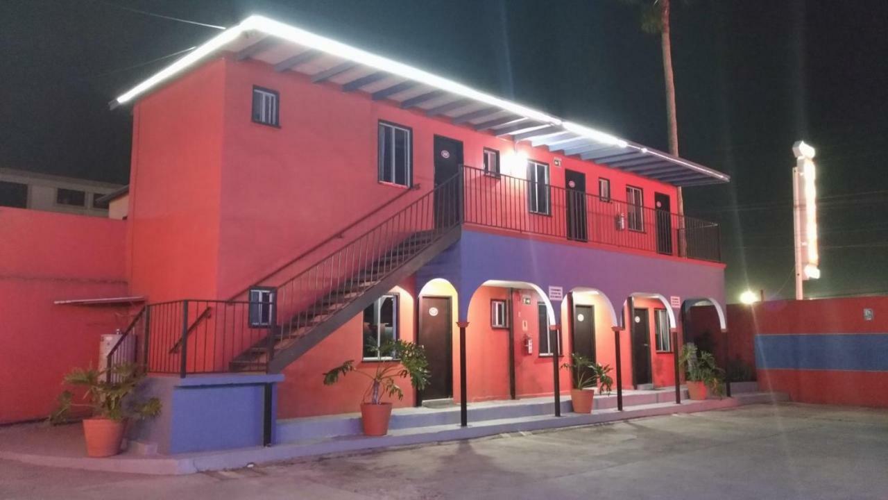Motel Agora Ενσενάντα Εξωτερικό φωτογραφία